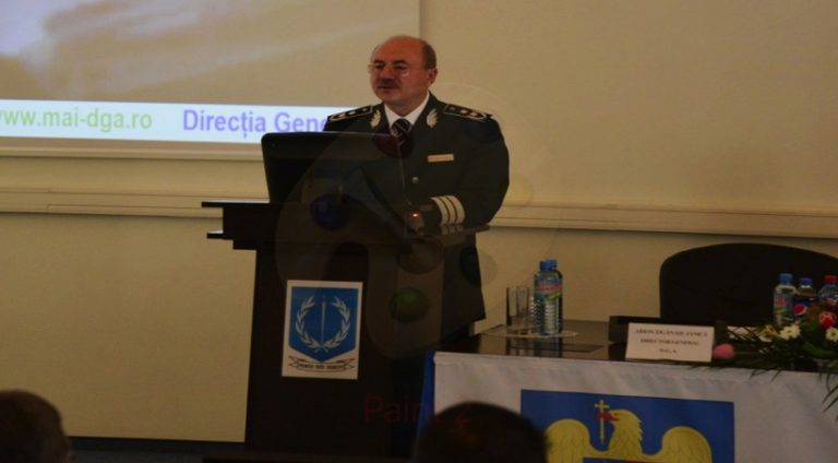 Conducerea Poliţiei Române, şantajată de şeful Direcţiei Anticorupţie